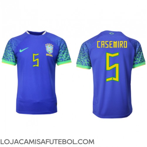 Camisa de Futebol Brasil Casemiro #5 Equipamento Secundário Mundo 2022 Manga Curta
